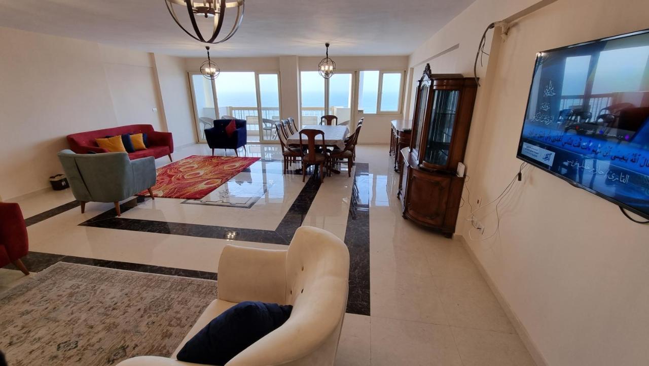 Alex Sea View Apartment - Families Only อเล็กซานเดรีย ภายนอก รูปภาพ