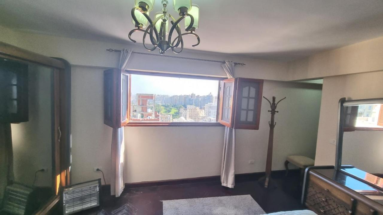 Alex Sea View Apartment - Families Only อเล็กซานเดรีย ภายนอก รูปภาพ