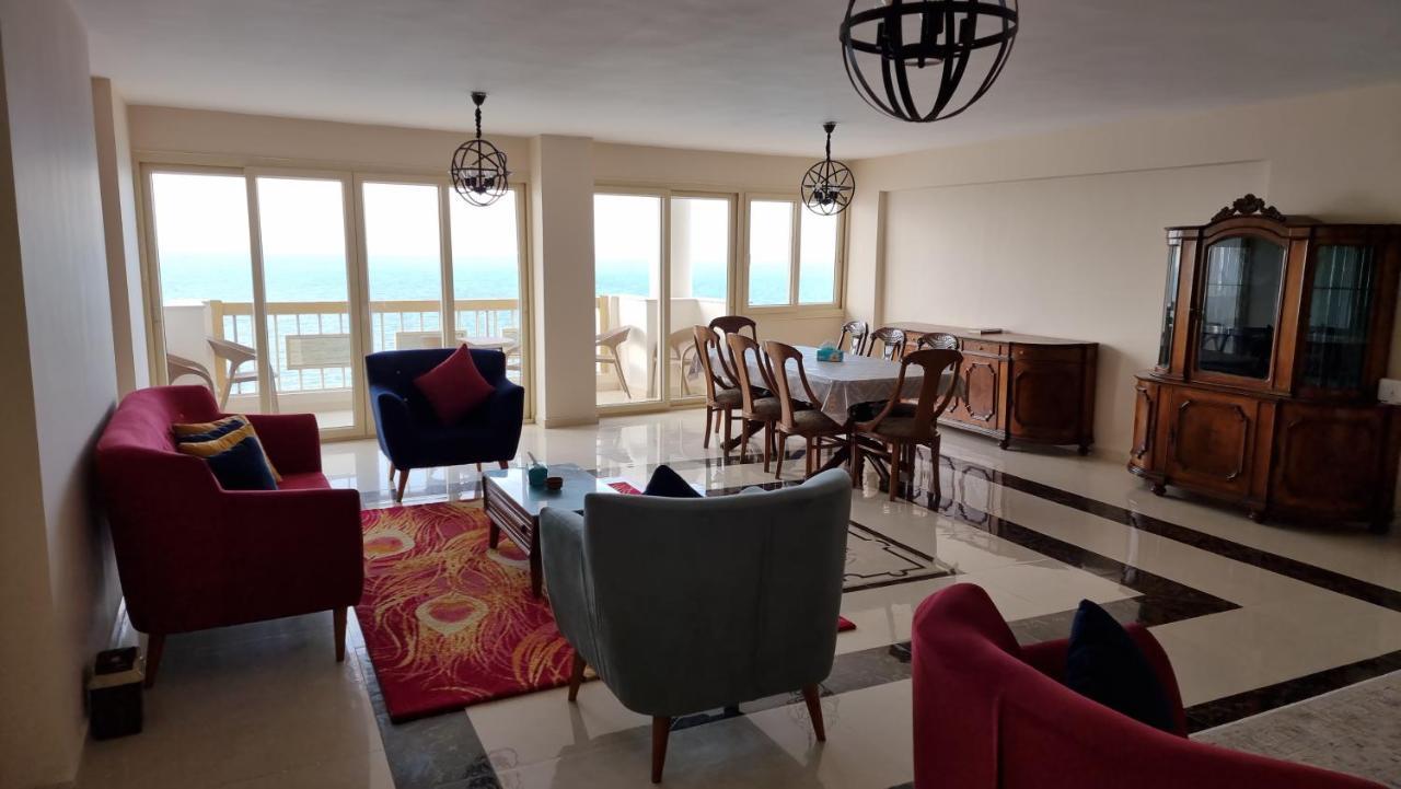 Alex Sea View Apartment - Families Only อเล็กซานเดรีย ภายนอก รูปภาพ