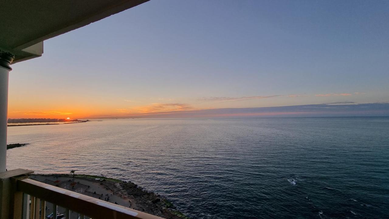 Alex Sea View Apartment - Families Only อเล็กซานเดรีย ภายนอก รูปภาพ