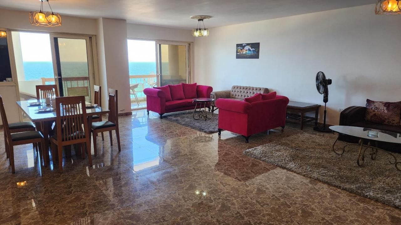 Alex Sea View Apartment - Families Only อเล็กซานเดรีย ภายนอก รูปภาพ