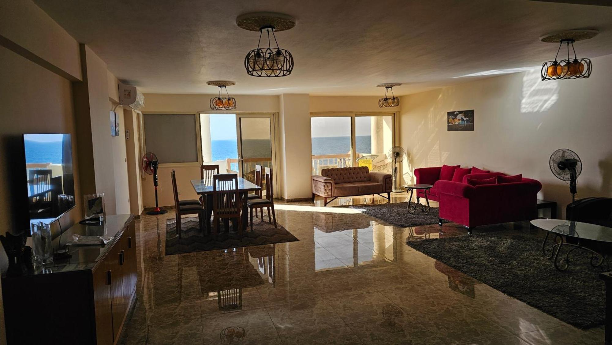 Alex Sea View Apartment - Families Only อเล็กซานเดรีย ภายนอก รูปภาพ