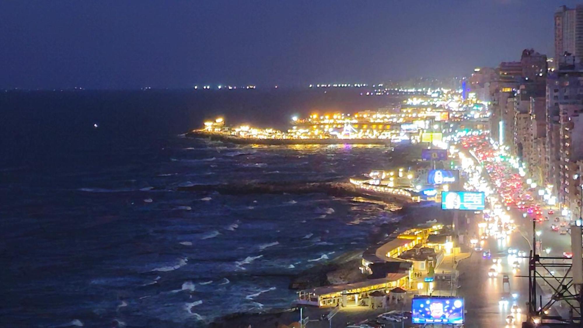 Alex Sea View Apartment - Families Only อเล็กซานเดรีย ภายนอก รูปภาพ