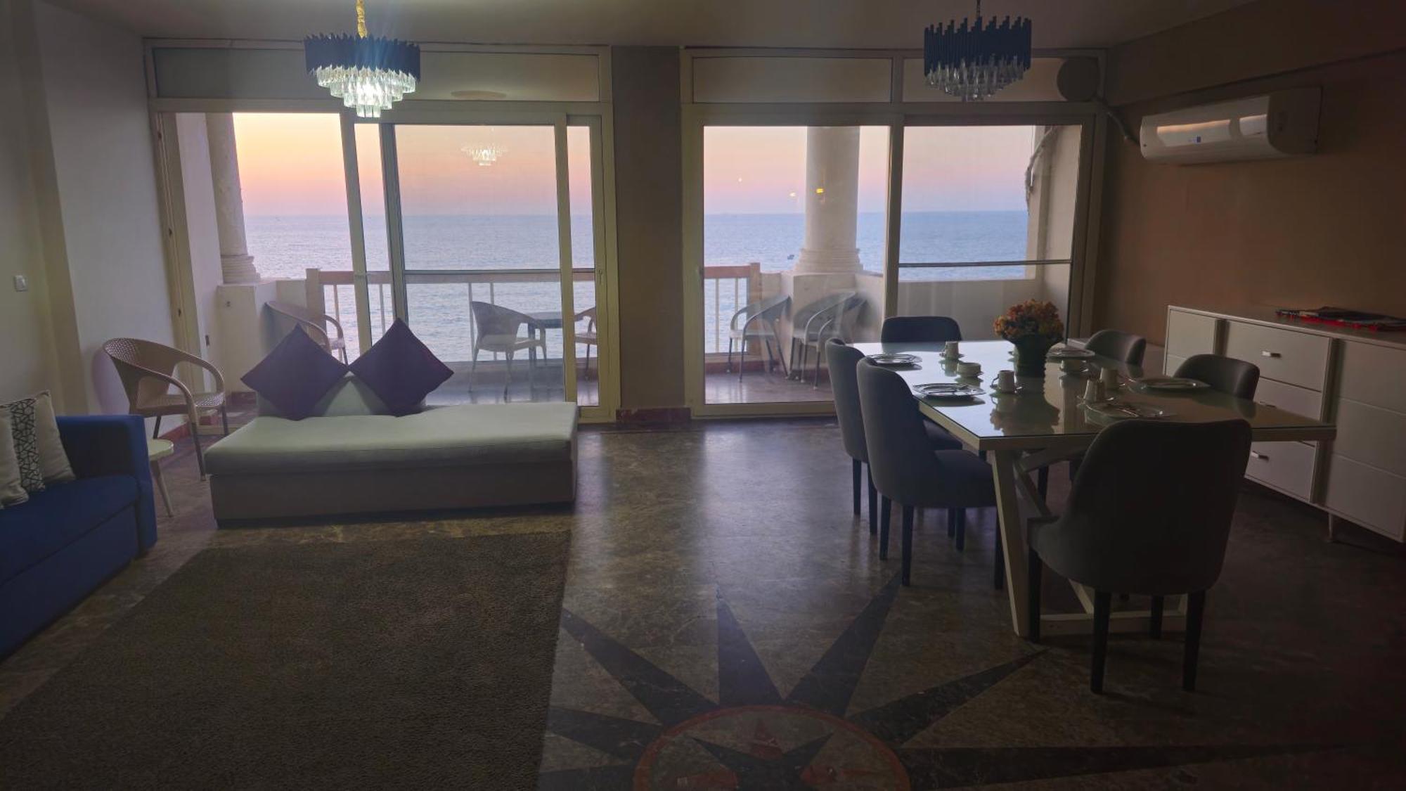 Alex Sea View Apartment - Families Only อเล็กซานเดรีย ภายนอก รูปภาพ